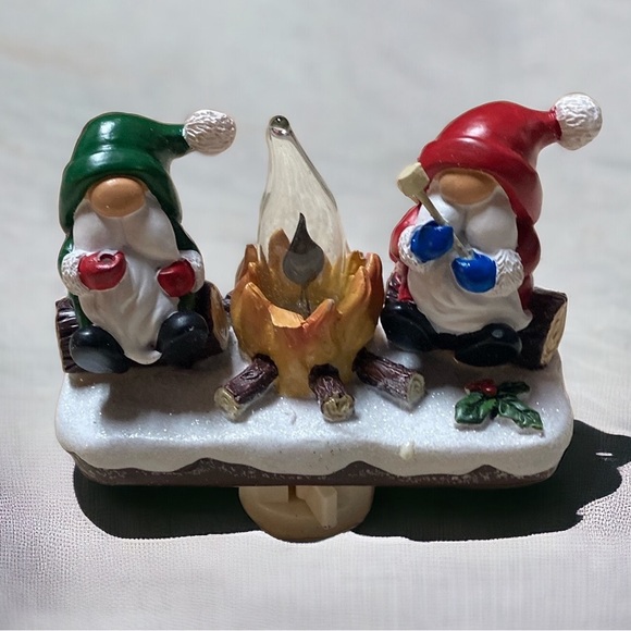 LAST ONE Gnomes By Campfire Nightlight - Picture 6 of 9